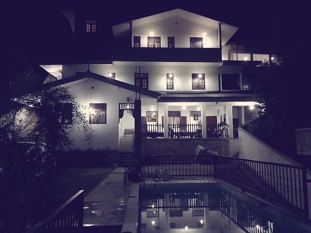 Muduna Walawwa Resort Kandy